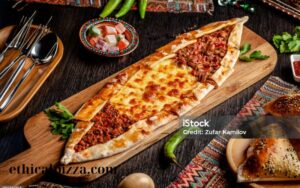 Pizza Thổ Nhĩ Kỳ đặc trưng (1)